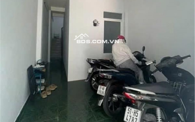 SIÊU HIẾM Q10 – Nhà 4T Ngô Gia Tự, 42m², 3PN – Cho Thuê 10Tr/Th – Sổ Vuông